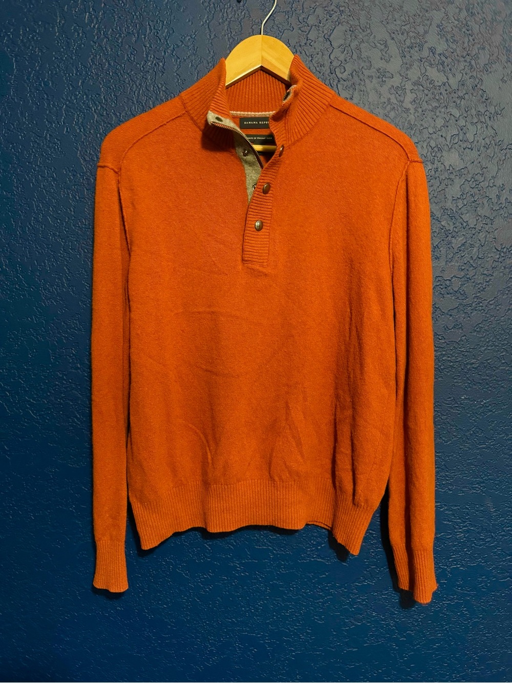 Banana Republic Men’s Burnt Orange Quarter-Button Italian Yarn Sweater